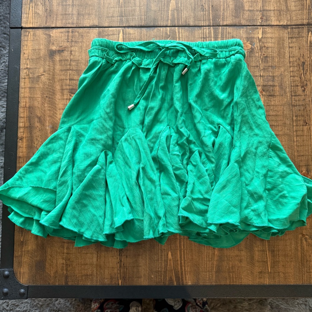 Entro Vibrant Green Mini Skirt